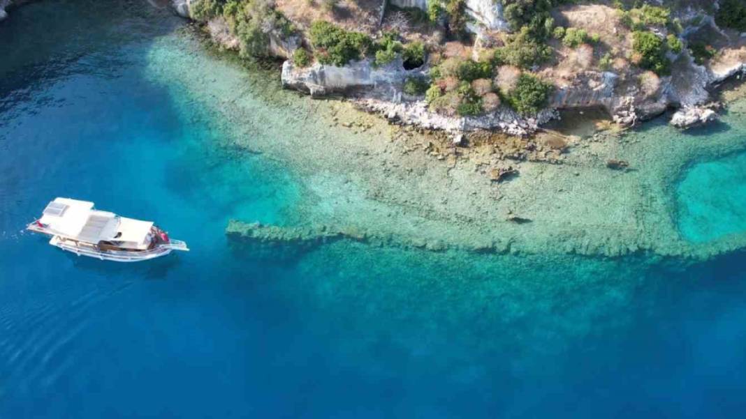 Depremle birlikte deniz yutmuştu... Bin 500 yıllık 'Batık Şehir' 2